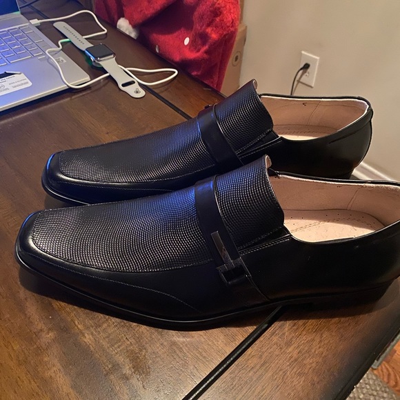 Men's Beau Bit Perforated Leather Loafer - Picture 2 of 7